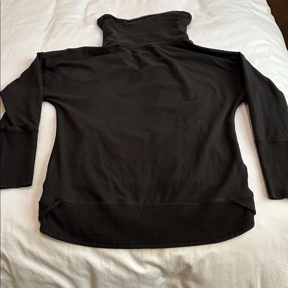 Lululemon long sweatshirt with funnel neck size 10 - Picture 4 of 5